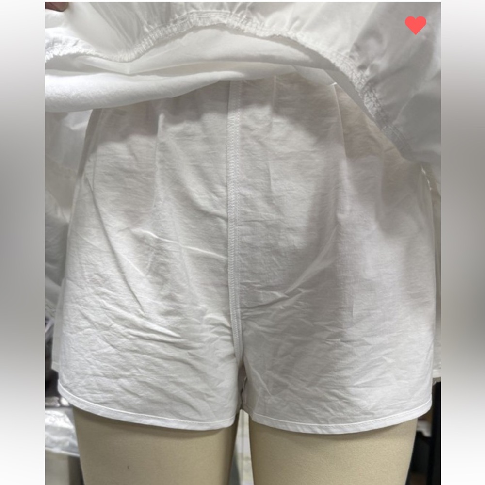 069- Elegant White Ruffle Skort - Picture 4 of 4